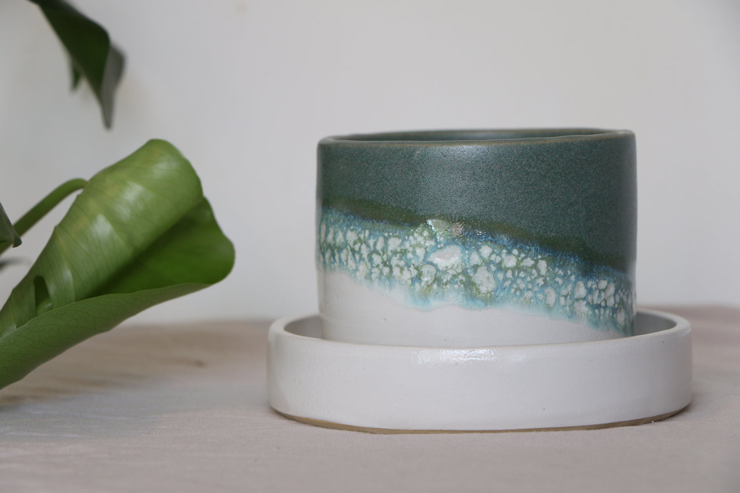 Planter - Turquoise and white effect